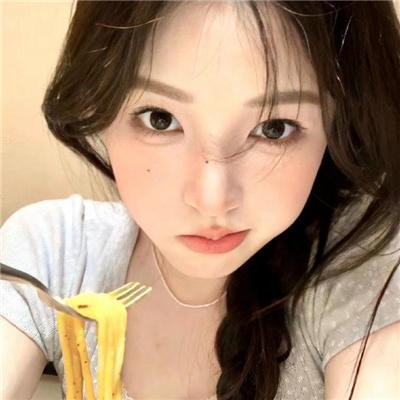 只在那里发光